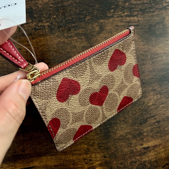 Coach Mini Skinny Id Case In Signature Canvas With Heart Print - Picture 2 of 8